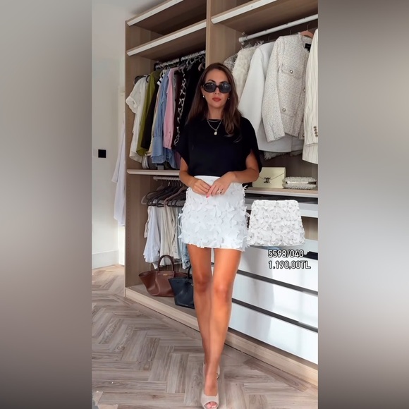 ZARA FLORAL MINI SKIRT - Picture 9 of 16